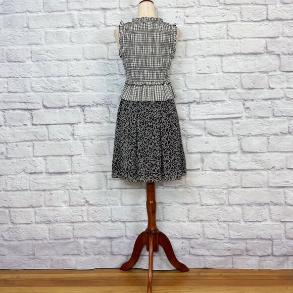 Uniqlo Gray Leopard Print Tiered Knee-Length Skirt - Picture 6 of 9